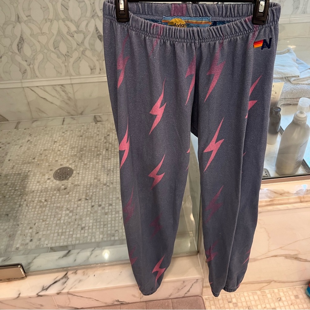 Lightning bold Aviator Nation sweats size large
